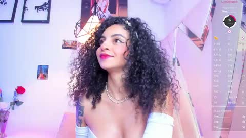 Snapshot of curlyrose_ chatting on March 11, 9:15 pm Rose online show from March 11, 9:15 pm