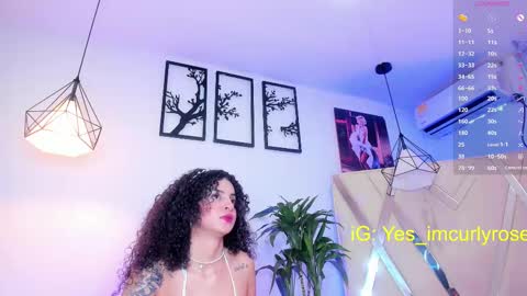 Snapshot of curlyrose_ chatting on March 6, 9:20 pm Rose online show from March 6, 9:20 pm