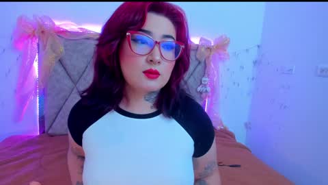 A online show from December 25, 9:43 pm