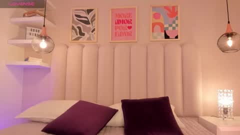 Amber  online show from September 23, 8:18 pm