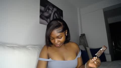 Liya online show from January 9, 7:07 pm