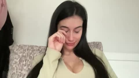 cute_kriss94 online show from November 16, 12:38 pm