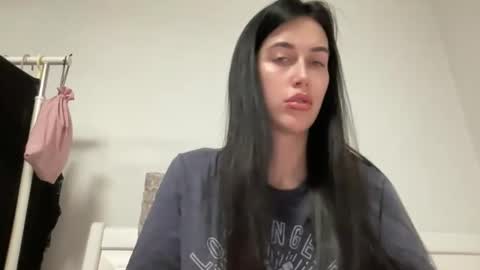 cute_kriss94 online show from November 2, 3:15 pm