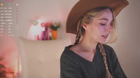 Snapshot of cute_pie_an chatting on September 13, 12:29 am AN online show from September 13, 12:29 am