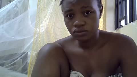 cute_savanna online show from December 18, 3:37 am