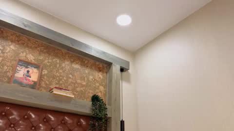 Kim online show from November 18, 1:45 pm