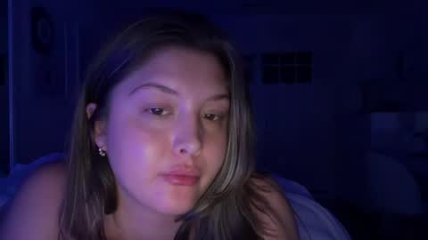 Cutieoggg420 online show from September 17, 4:43 am