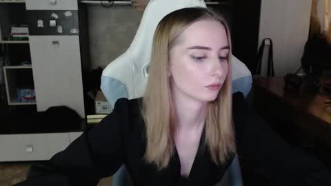 Cutti Crystal online show from October 10, 8:41 am