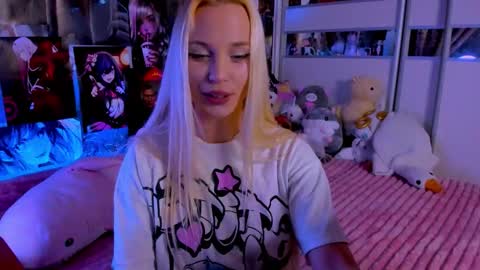 Nora online show from November 9, 9:22 pm