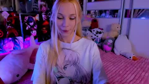 Nora online show from September 13, 8:28 pm