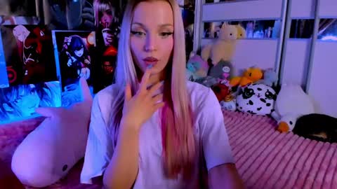 Nora online show from December 29, 9:30 pm