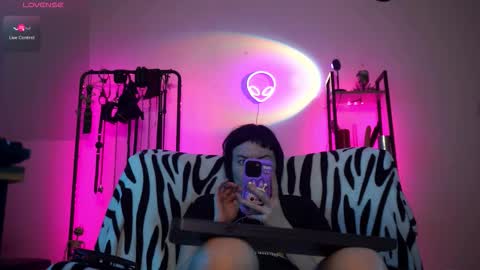 Lily Goddess online show from December 3, 2:25 am