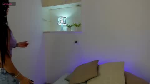 Cylie online show from March 3, 12:01 am