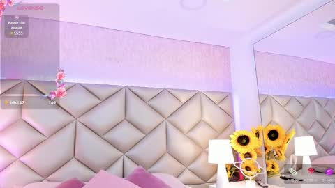 Dafnne online show from December 5, 5:40 am