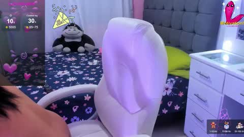 Snapshot of dahian_carter chatting on December 30, 11:48 am Dahian  online show from December 30, 11:48 am