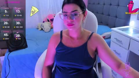 Snapshot of dahian_carter chatting on December 24, 11:22 pm Dahian  online show from December 24, 11:22 pm