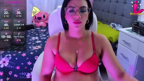 Snapshot of dahian_carter chatting on January 6, 11:31 pm Dahian  online show from January 6, 11:31 pm