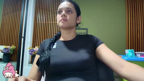  Dahiana  online show from January 3, 7:50 pm