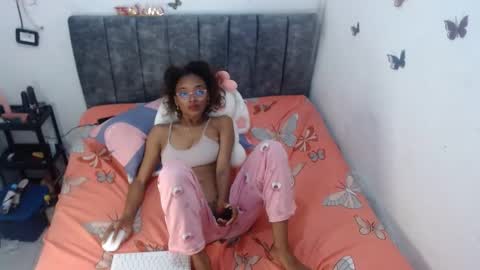 daisha_becker online show from March 1, 9:18 am