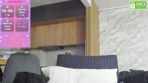 DaIsy Abby online show from November 5, 7:02 am