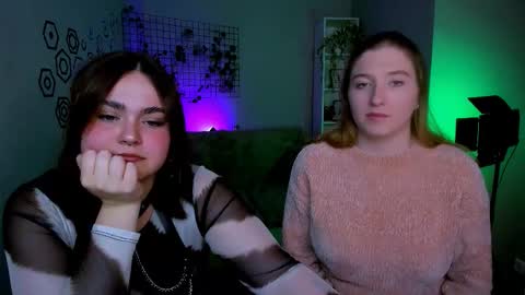 Little Di online show from October 12, 8:00 pm