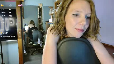 daisy_lovely online show from November 11, 6:20 am