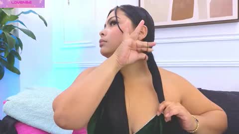 Daisy Price online show from February 21, 11:44 am