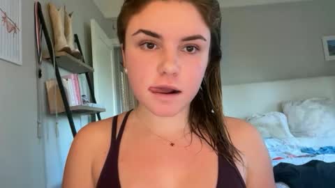 daisydivine42840 online show from January 18, 9:44 pm