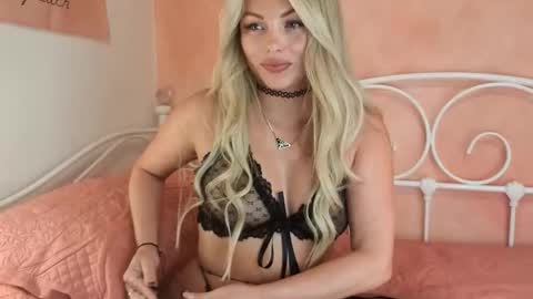 Snapshot of daisydreams_cumtrue chatting on October 30, 5:36 pm Daisy Dreams online show from October 30, 5:36 pm