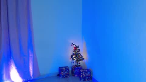 VALENTINA  online show from December 20, 8:18 am