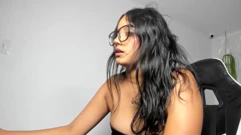 dakota_x18 online show from February 19, 9:02 pm