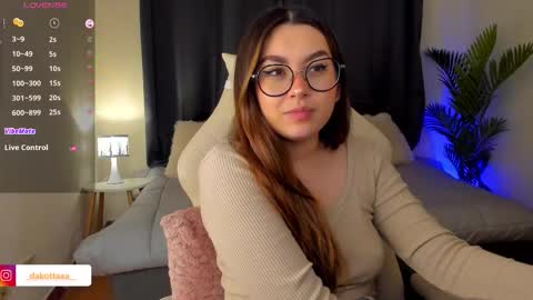 Snapshot of dakottaa__ chatting on October 21, 11:53 pm dakottaa__ online show from October 21, 11:53 pm