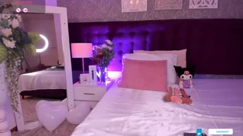 Snapshot of dakottahill chatting on September 25, 6:23 am   online show from September 25, 6:23 am