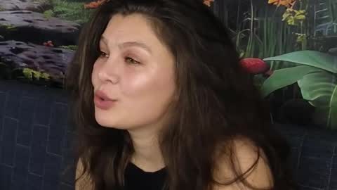 damedefeu online show from November 19, 9:09 am