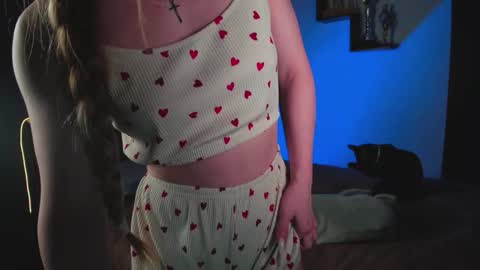 Dana online show from November 16, 2:06 pm