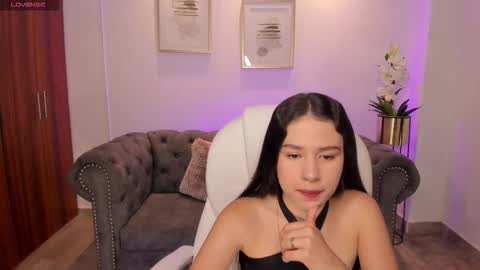 danaa_rouse online show from October 4, 8:13 pm