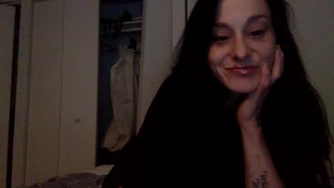 daniellbisous online show from November 27, 11:35 am