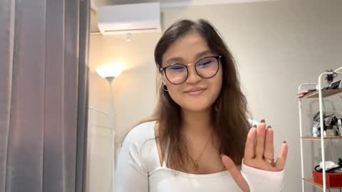 Luna  online show from November 16, 9:10 am