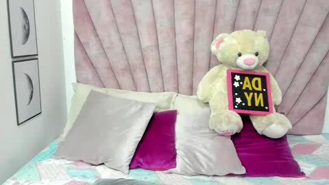 DaniiBelluci  online show from November 29, 5:33 am