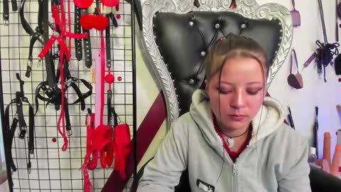 Danna  online show from March 10, 11:36 am