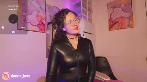 Danna Lovs online show from October 3, 5:51 pm