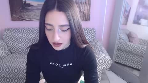 danna_wagner online show from December 22, 1:36 pm