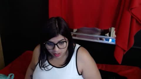 Danna Garza online show from December 4, 2:42 am