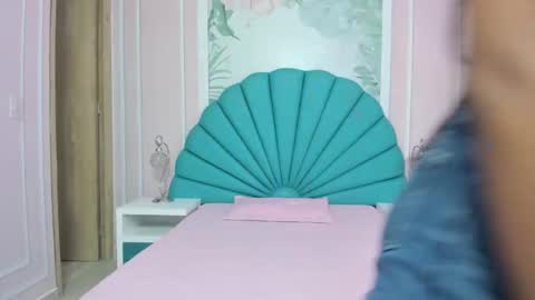 Snapshot of daphne_fox_ chatting on January 16, 11:37 am Daphne  online show from January 16, 11:37 am