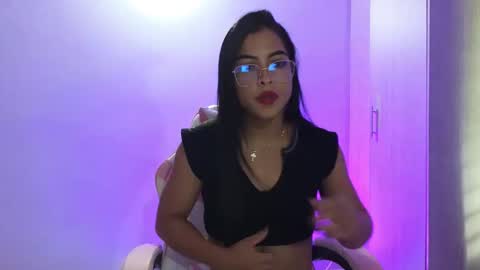 daphne_grayy online show from February 15, 10:42 pm