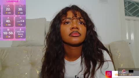 Snapshot of daphnewalker__ chatting on October 1, 3:00 am Daphne online show from October 1, 3:00 am