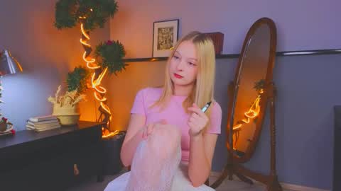 Kami online show from December 16, 4:18 am