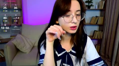 Snapshot of dark_lola_ chatting on January 14, 9:35 am Lola online show from January 14, 9:35 am