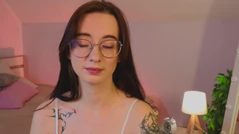Snapshot of dark_lola_ chatting on February 23, 9:38 am Lola online show from February 23, 9:38 am