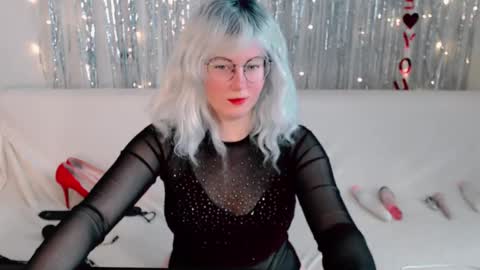 Kelly online show from October 6, 7:14 am